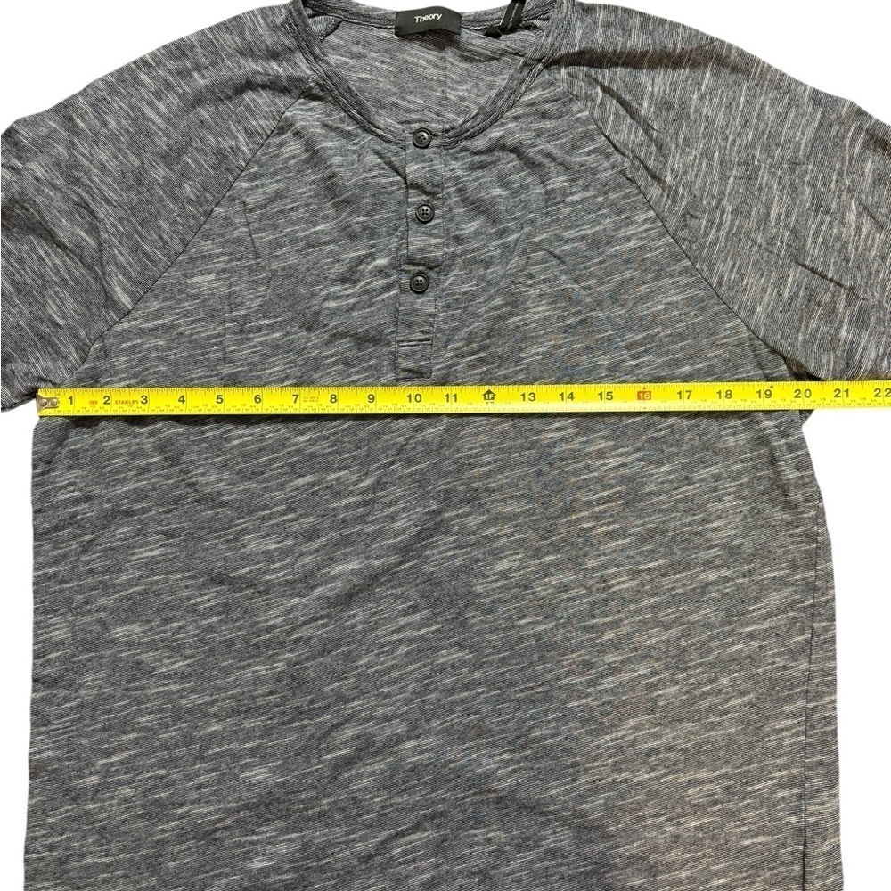 Theory Long Sleeve Anemone Henley Shirt Size Large
Heather Space Dye Grey - Picture 10 of 10